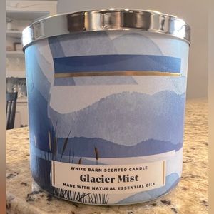 Bath & Body Works Glacier Mist 3 Wick Candle 14.5oz NWT
